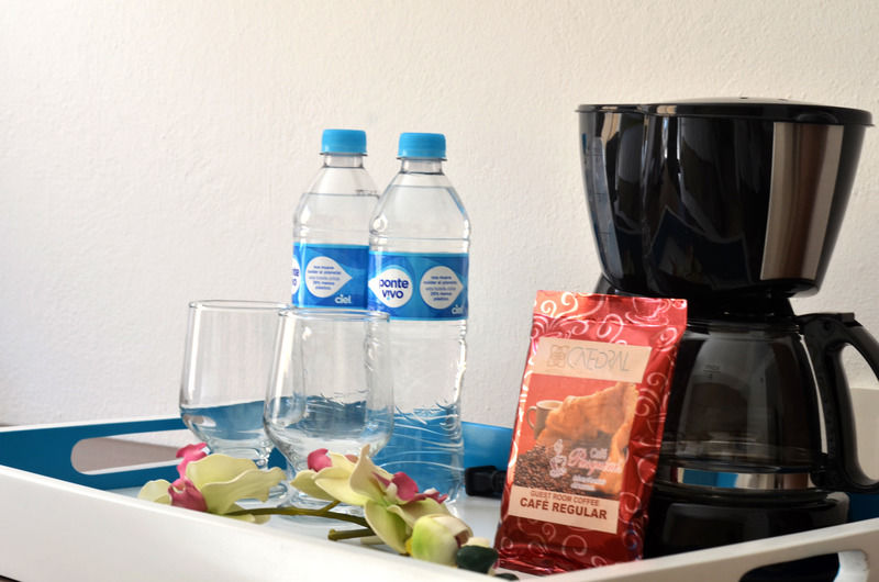 Hotel Catedral La Paz Exterior photo Coffee and bottled water