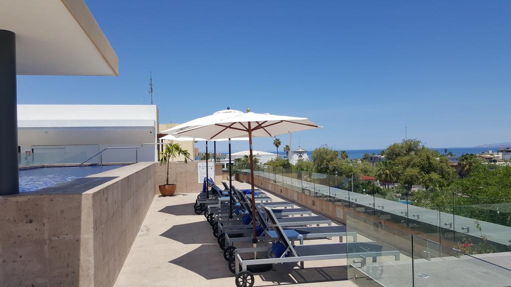 Hotel Catedral La Paz Exterior photo The rooftop pool at the hotel